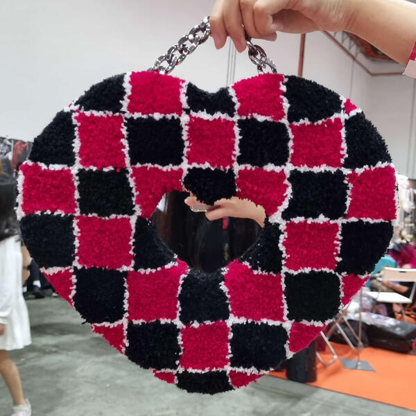 tufted heartmirror 1